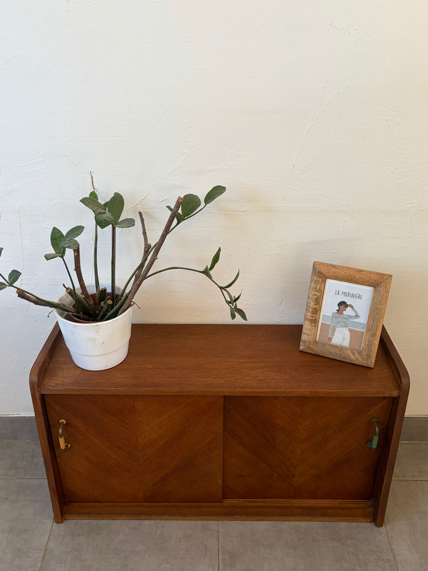 Vintage 1960s TV unit/storage.