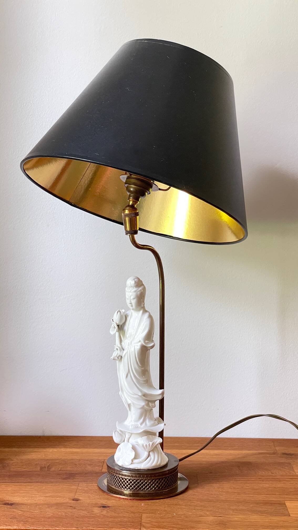 Fine ceramic lamp from the early 20th century