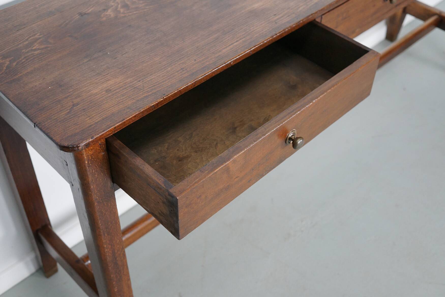 Antique French Rustic Farmhouse Elm Side Table, Early 20th Century