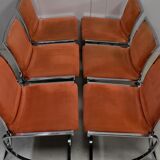 Suite de 6 chaises en métal chromé et feutrine brique 1970