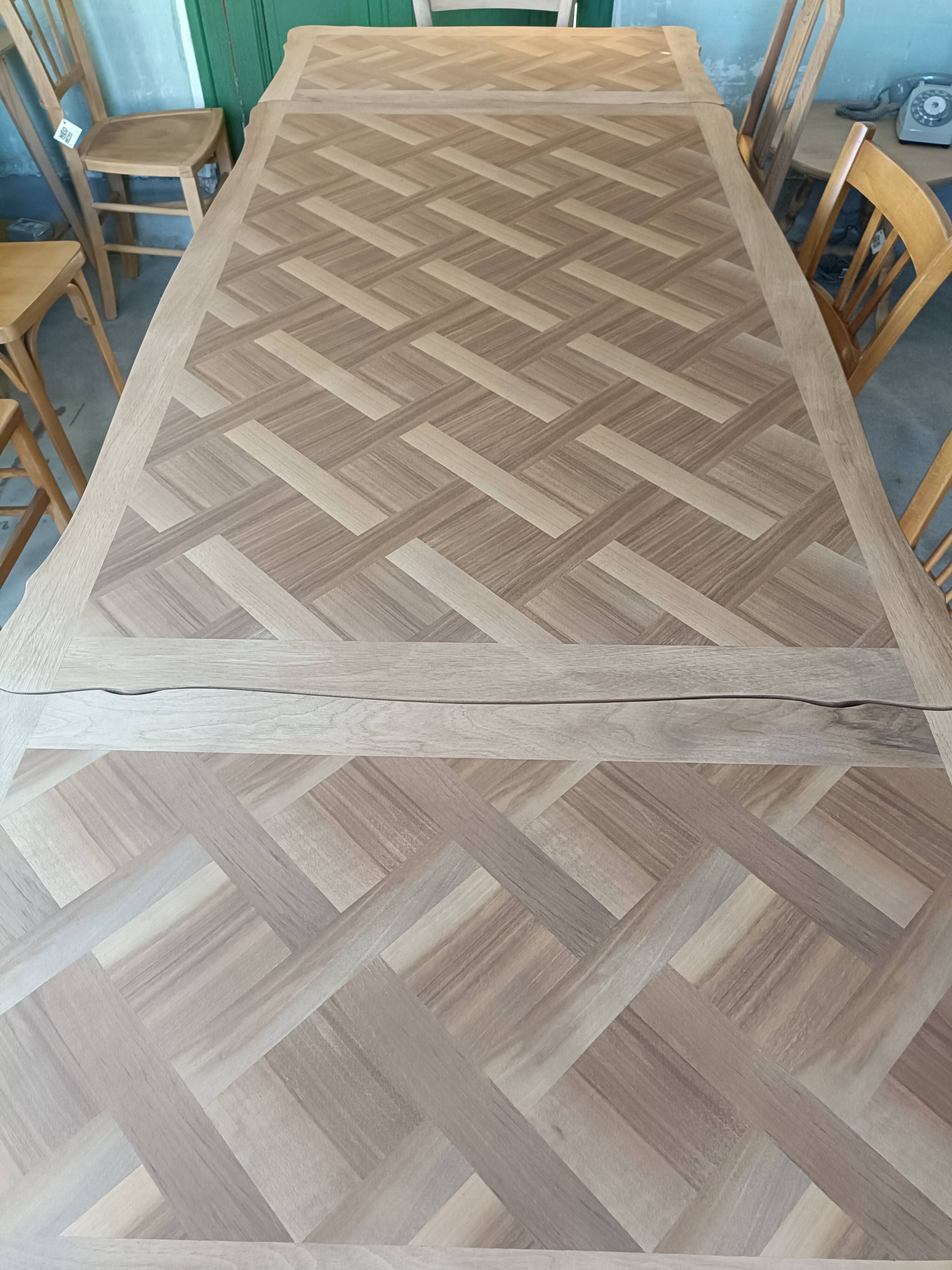 Table à manger Louis XV rénovée