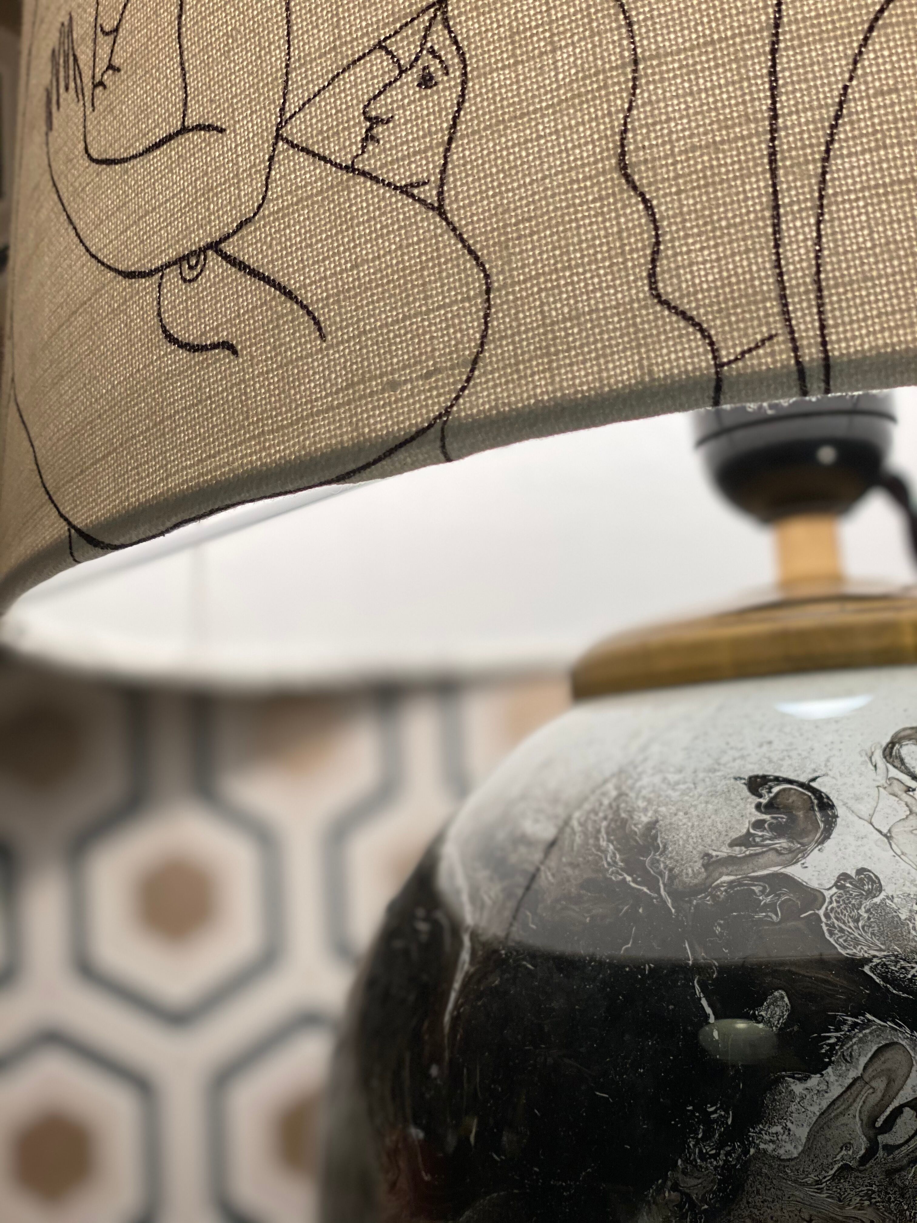 Lamp to lay, foot ball in glass hairsalon