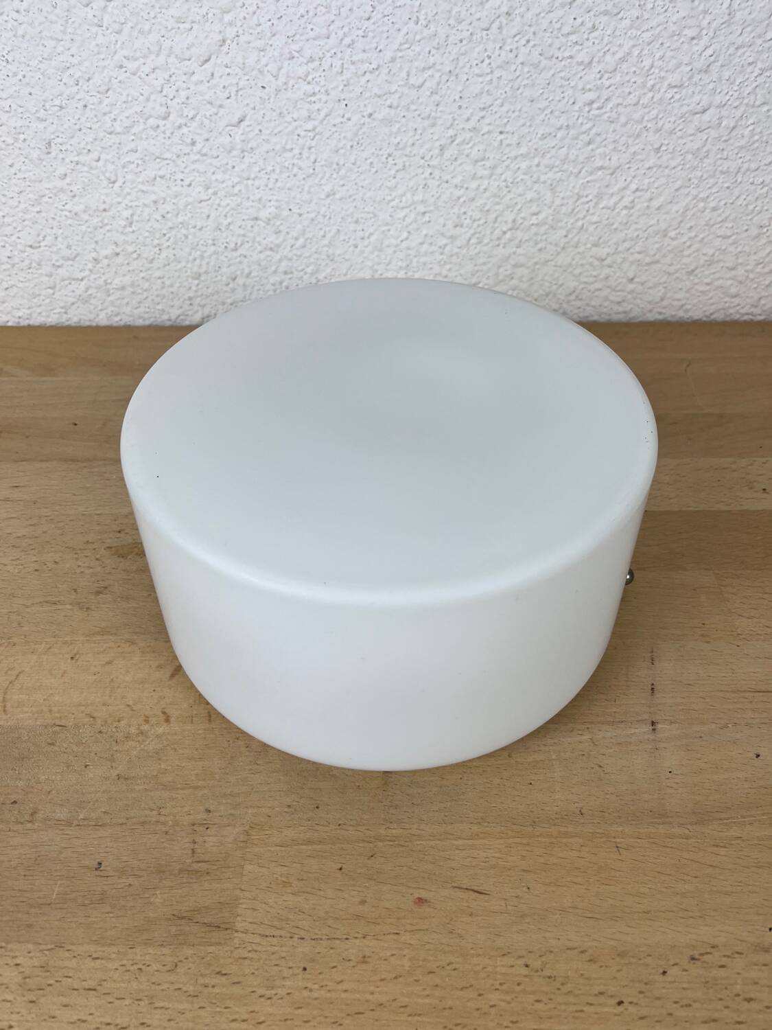 Applique ou plafonnier en opaline vintage par Regent