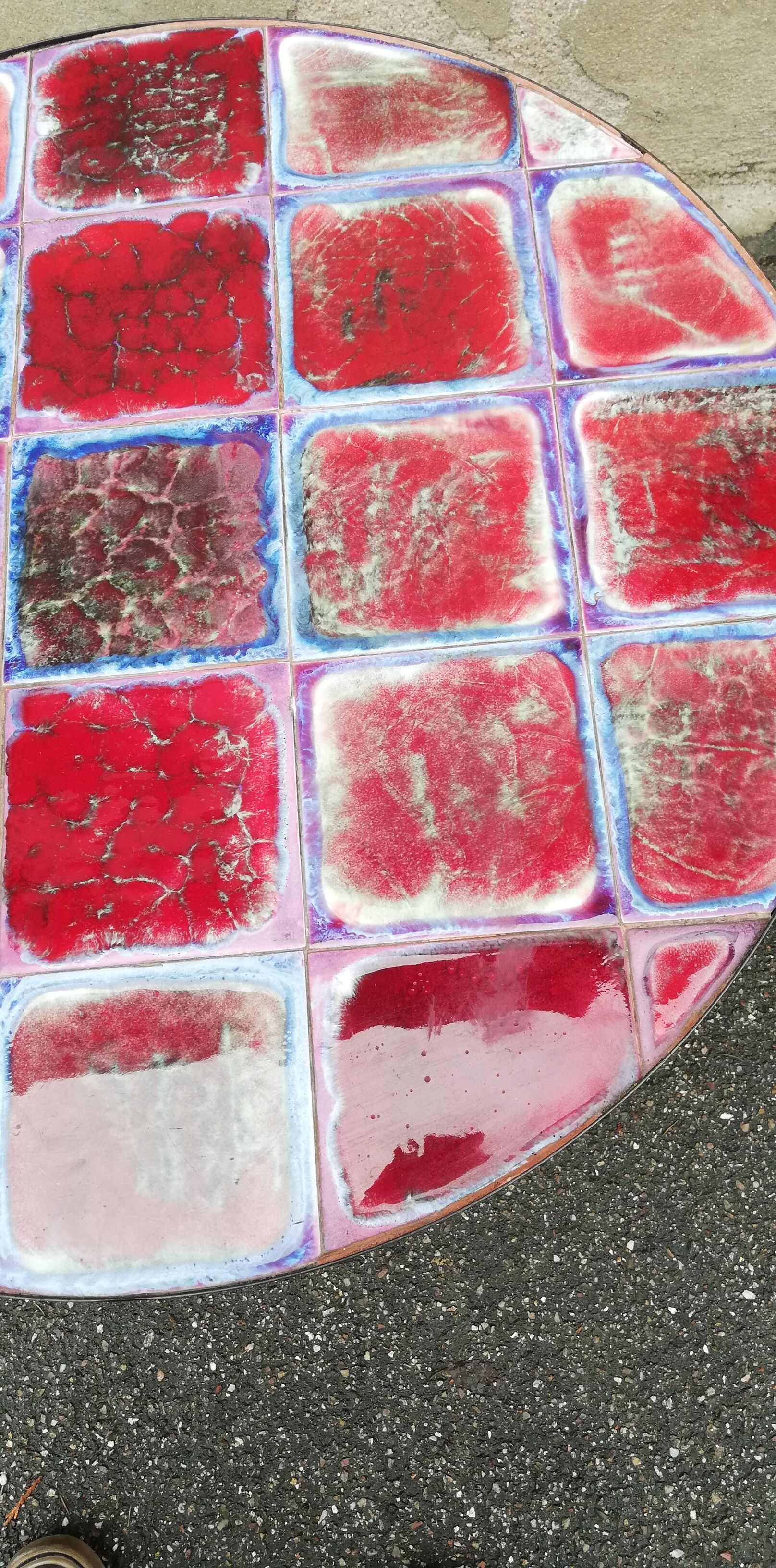 Table basse vintage céramique rouge