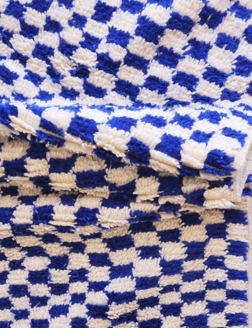 Blue Checkered Rug - 327 x 158 cm