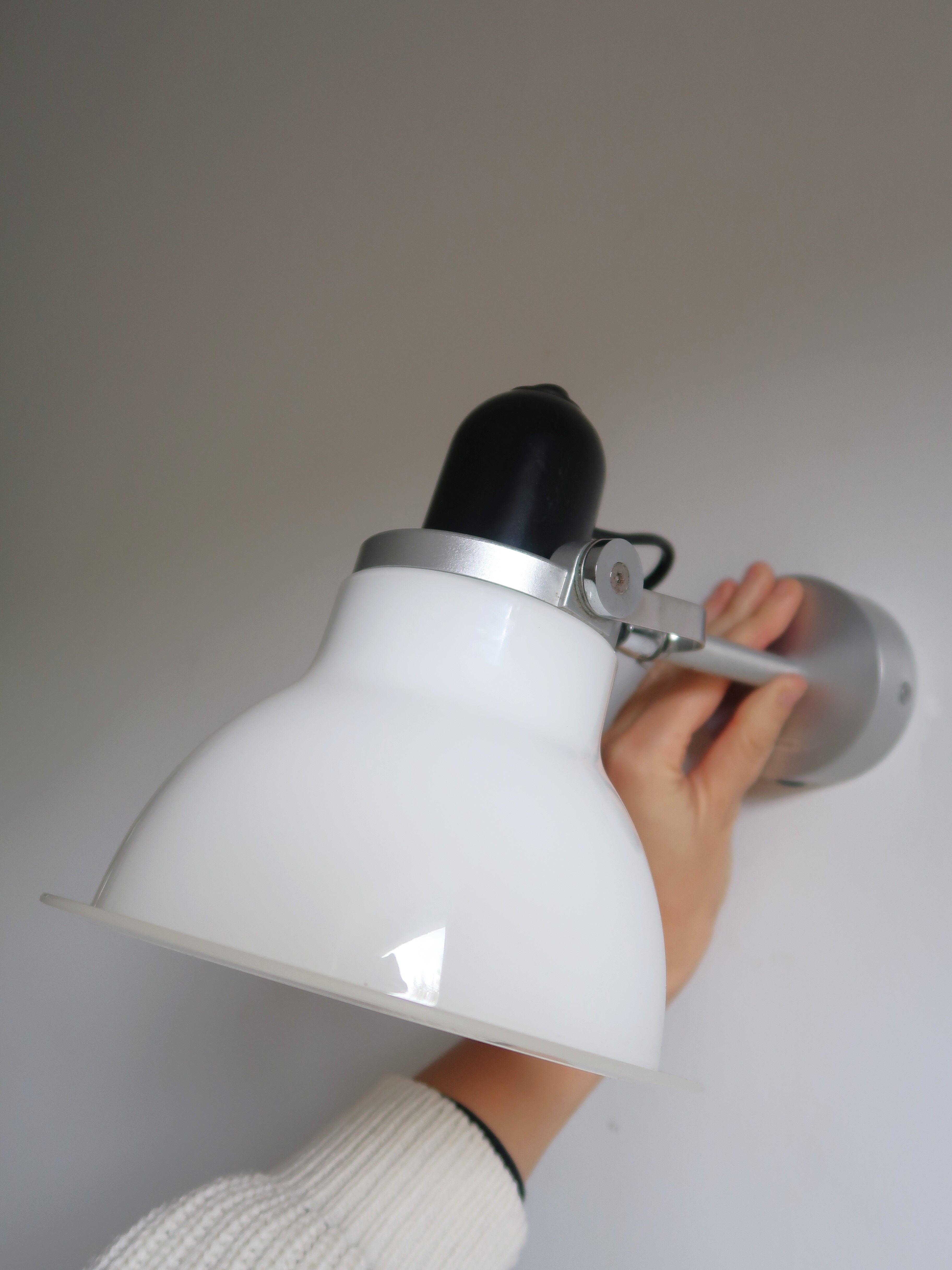 Pair of wall lamps angloipoise