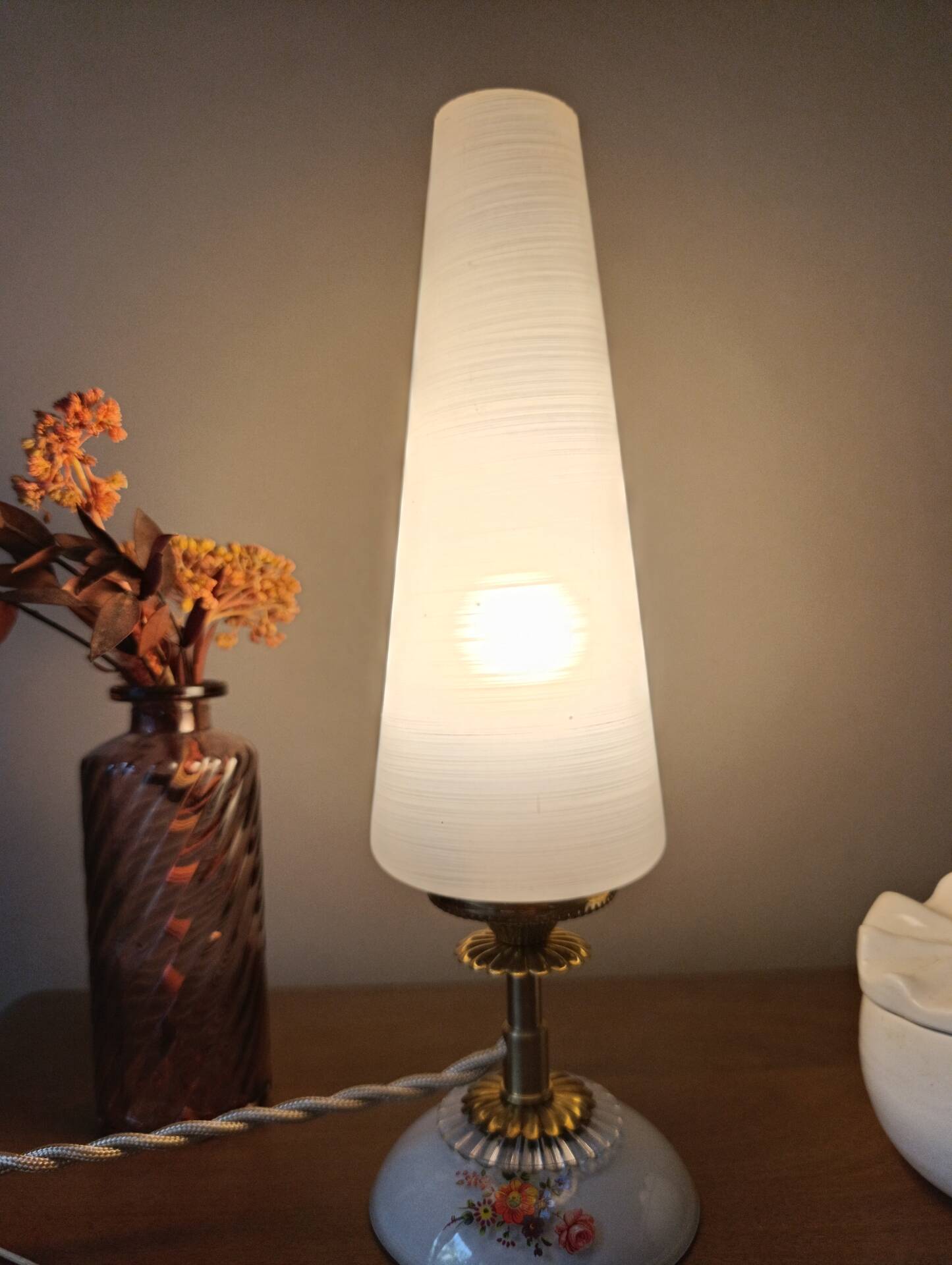 upcycled table lamp | white glass, vintage charm