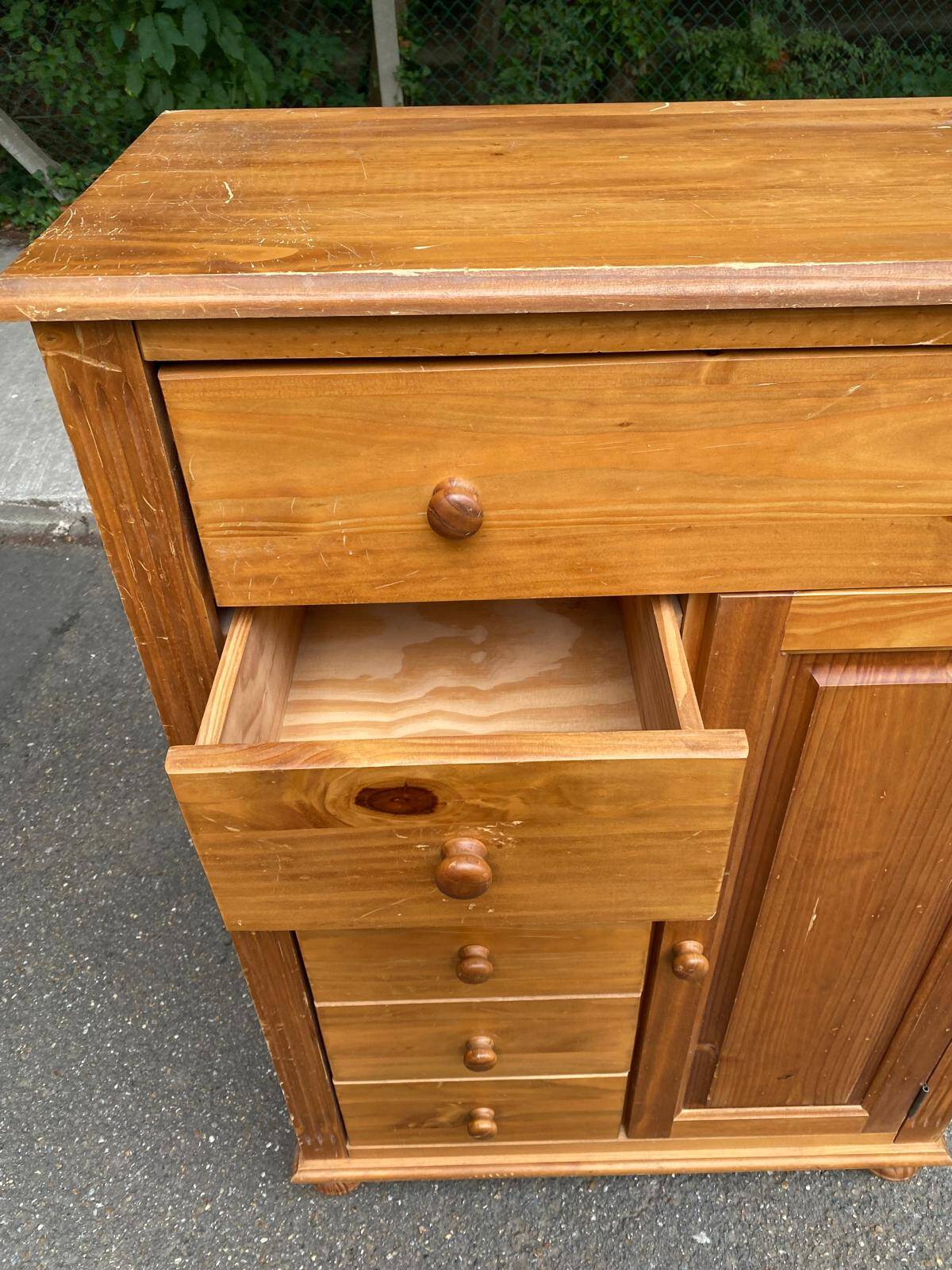 English wooden chest of drawers from the 80s