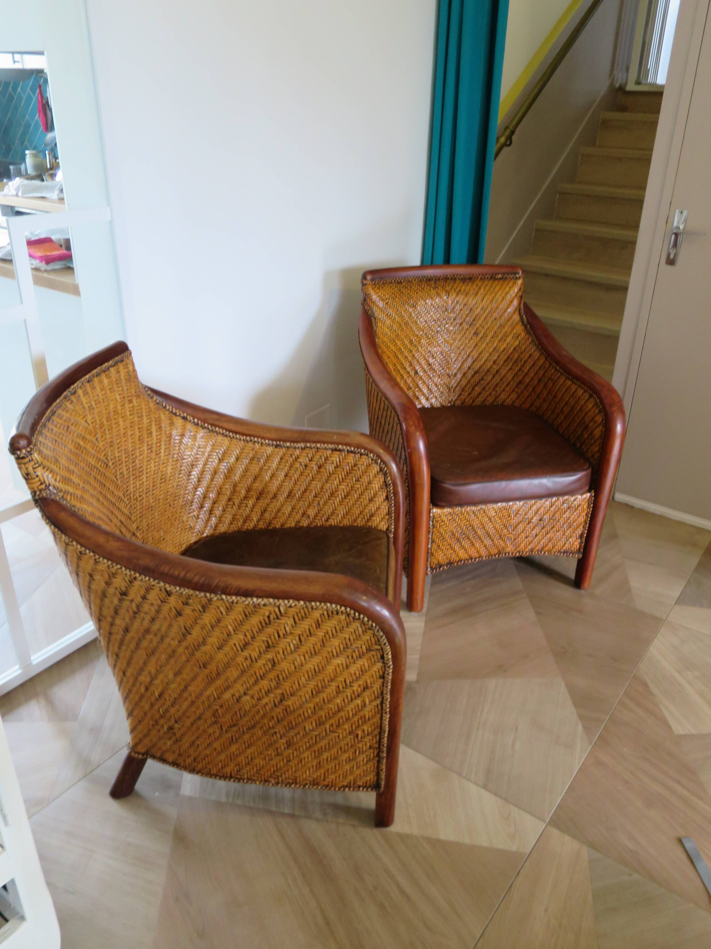 Fauteuil Style Colonial-Rotin tressé-Vintage-coussin simili cuir
