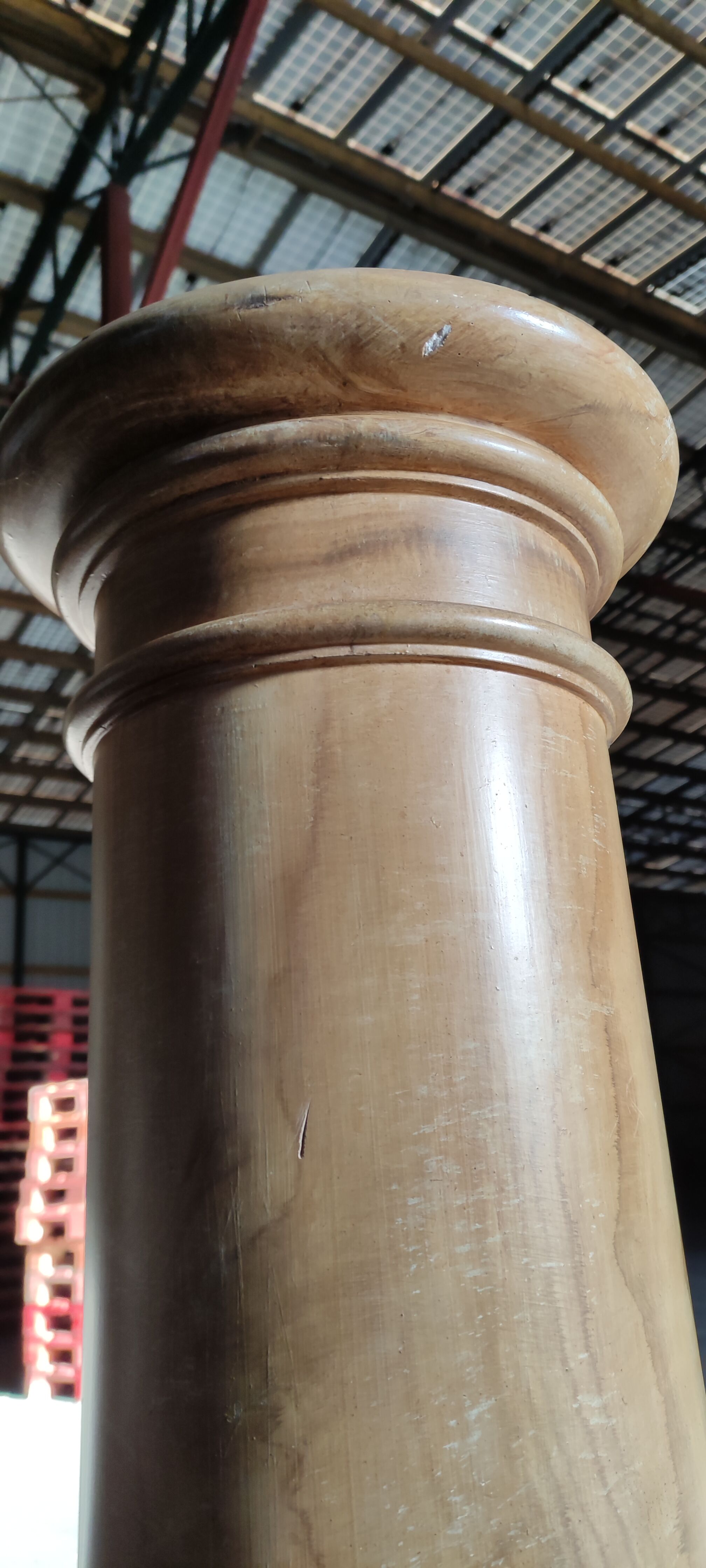 Terracotta column and decorative plaster