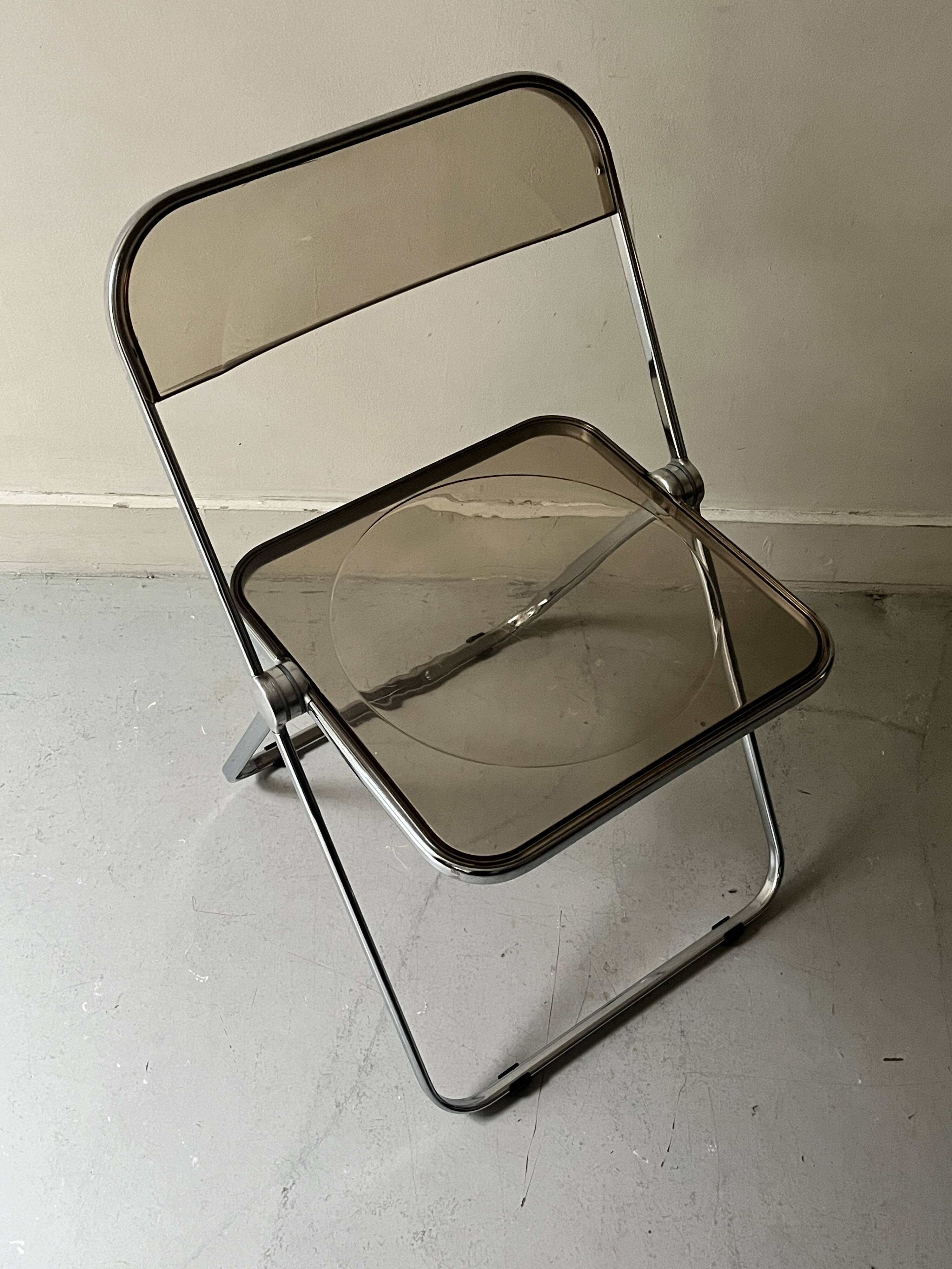 Folding chair in plexiglass and chrome, Plia model by Giancarlo Piretti ed. Castelli, design 1970