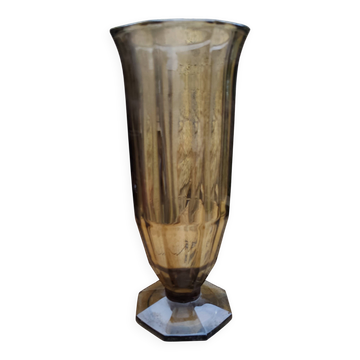 Vase Art déco verre fumé à pans, pied octogonal – années 1930