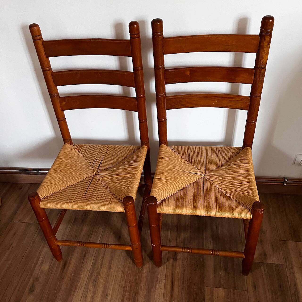 Paire de chaises bois