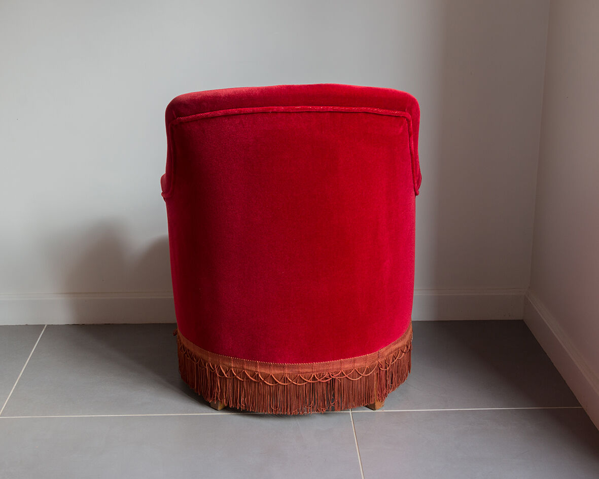 Garnet toad chair
