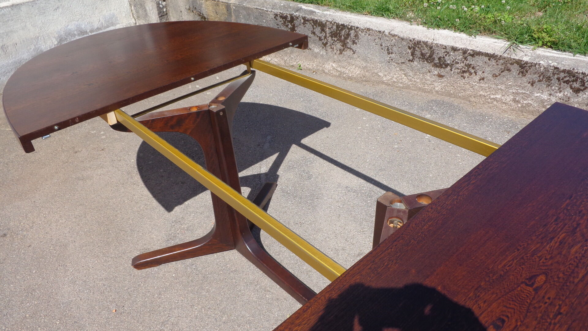 Baumann table, round or oval