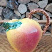 Jug in slipware apple