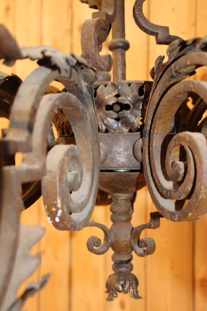 lustre en fer forgé XVIIIème XIXème aux armoiries