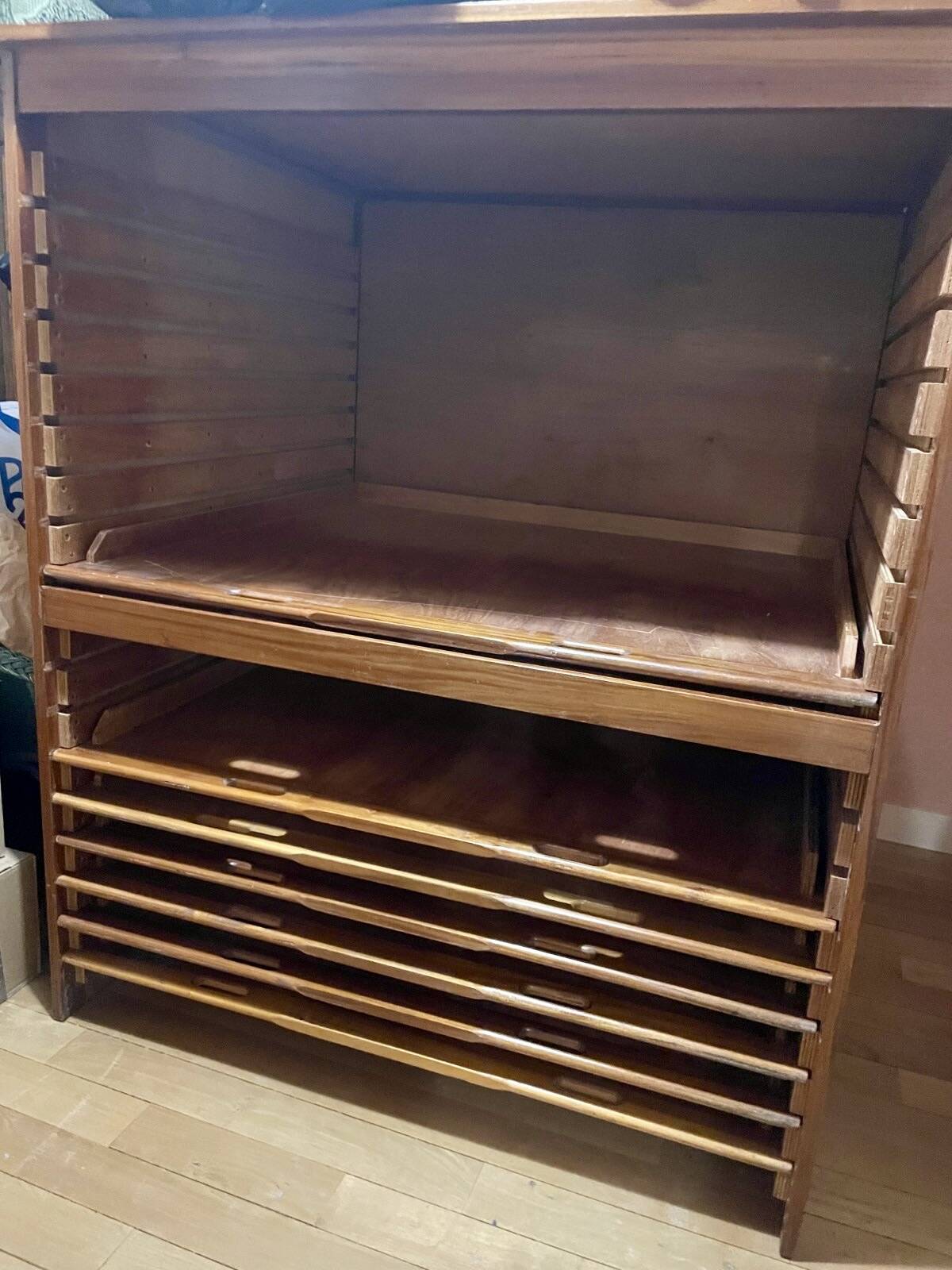 Used panel furniture at an exceptional price