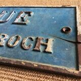 Street plate, embossed letters "rue Saint-Roch" in cast iron, 19th