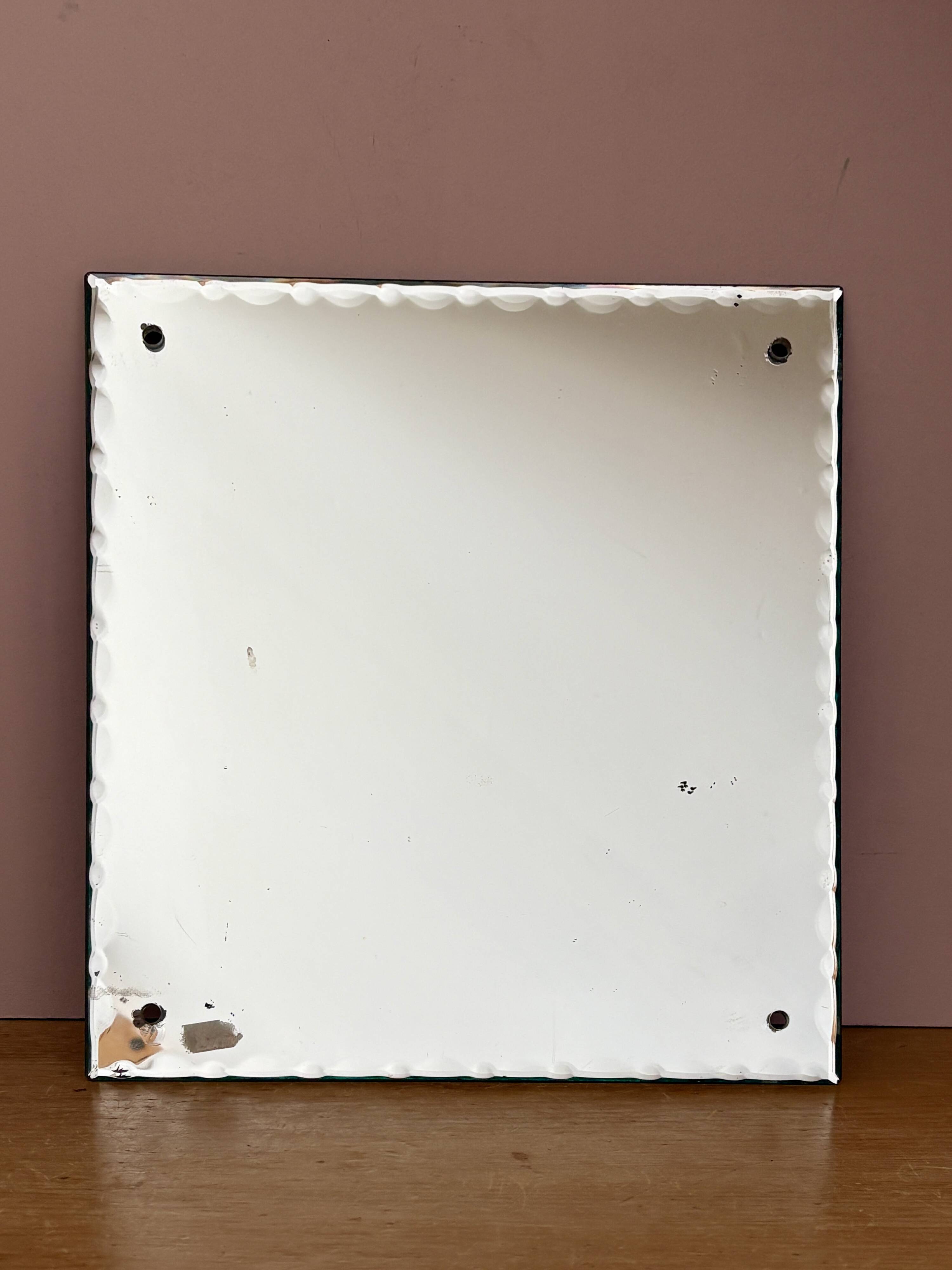 Ancien miroir biseauté percé