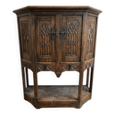 Magnifique meuble néo-gothique sculpté