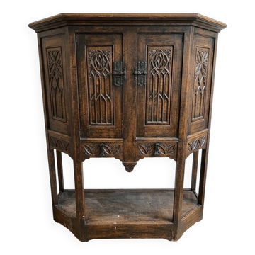 Magnificent sculpted neo-Gothic furniture