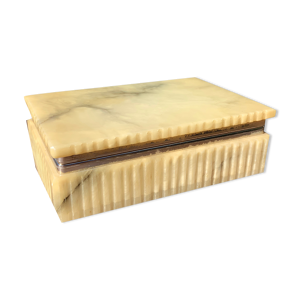 Boite en marbre blanc