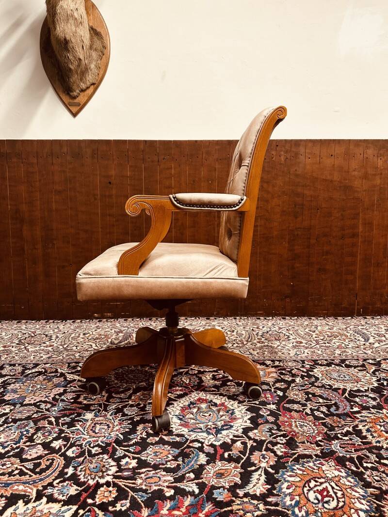 English Classic President Chair light brown Office chair