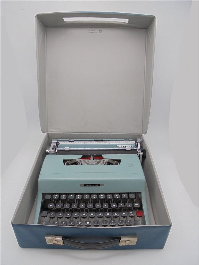 Machine à écrire Olivetti Lettera 32