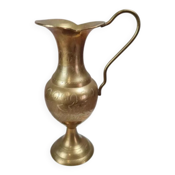 Small oriental jug in engraved brass 🌿