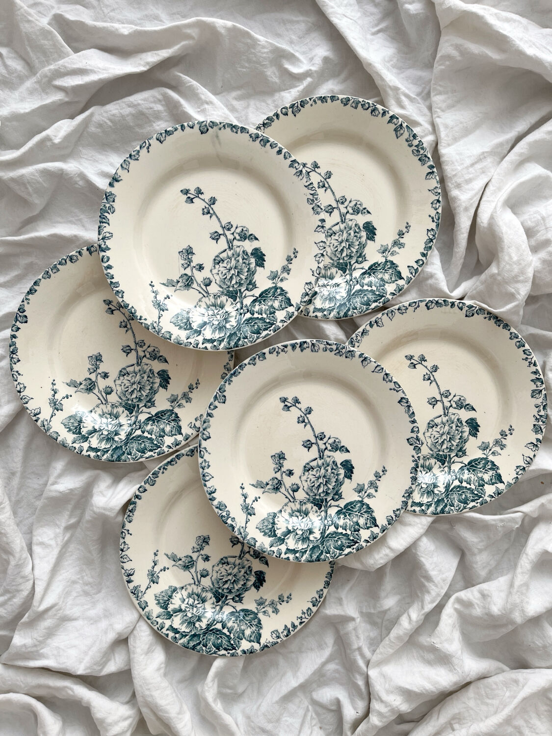 6 flat ironstone plates “Hollyhock” Gien