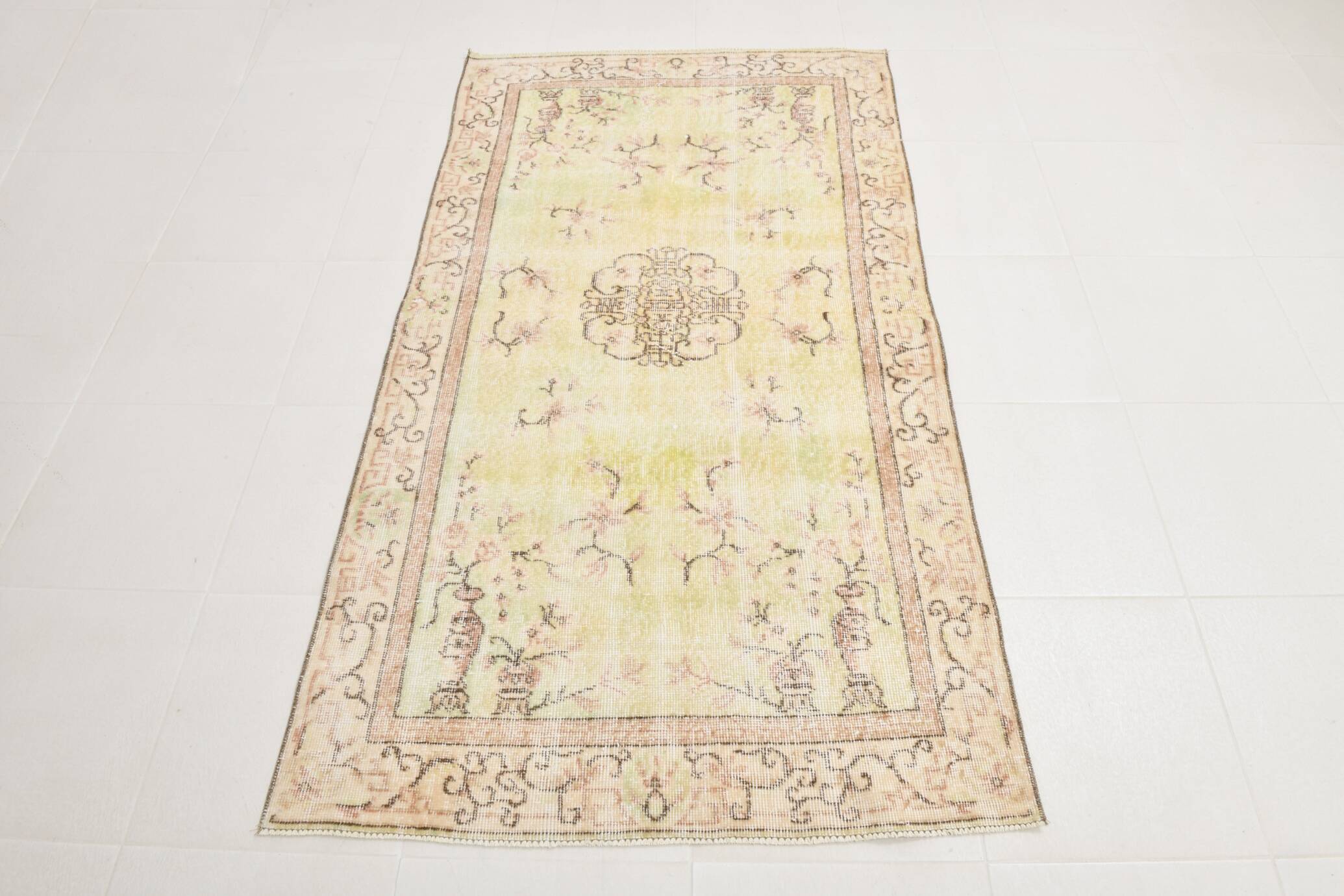3x6 Pale Yellow & Brown Classic Turkish Rug, 110x197Cm