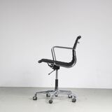 1970s “EA117” Desk chair by Charles & Ray Eames for Herman Miller, USA