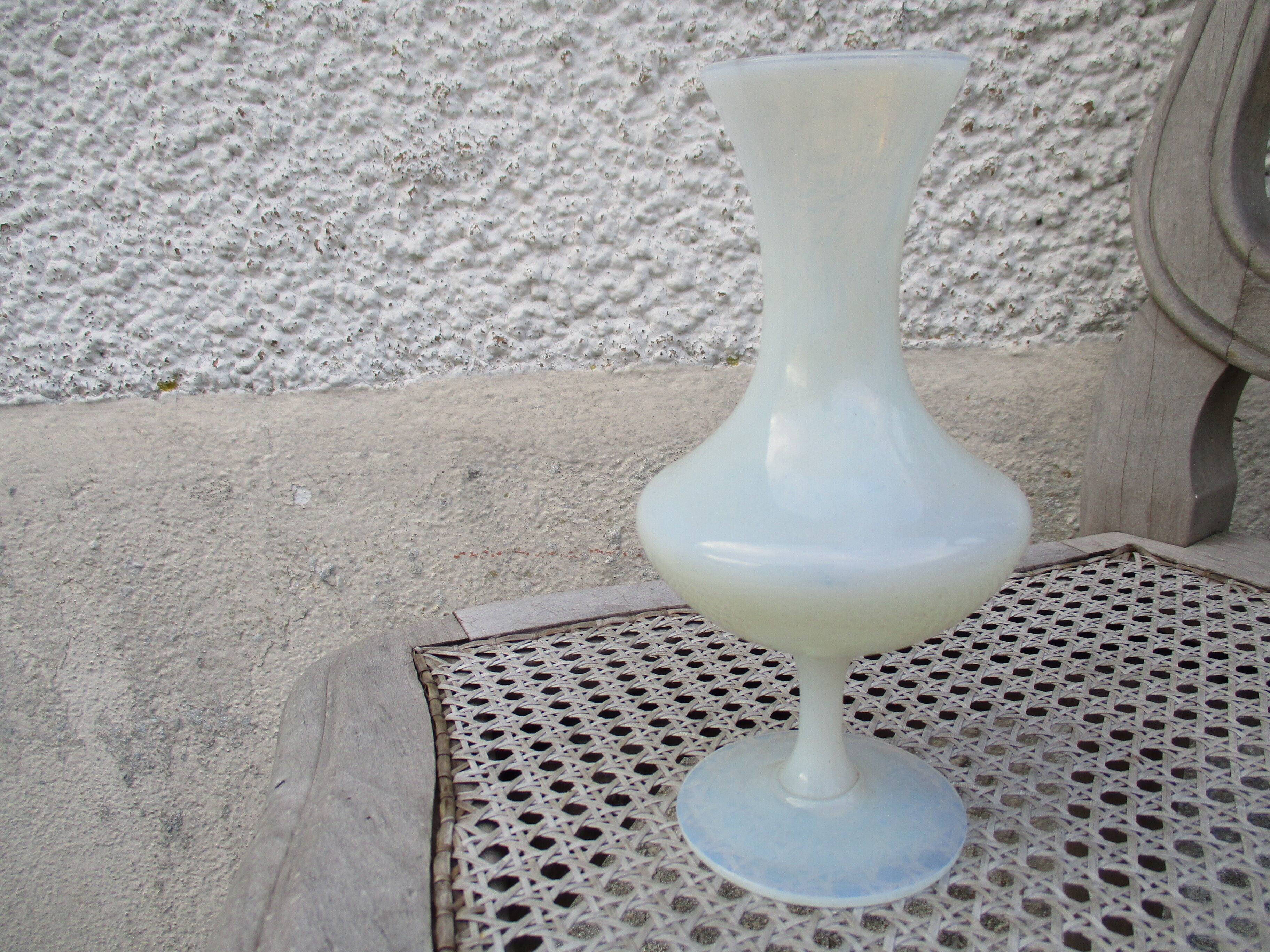 Soliflore vase in opalescent vintage annees glass
