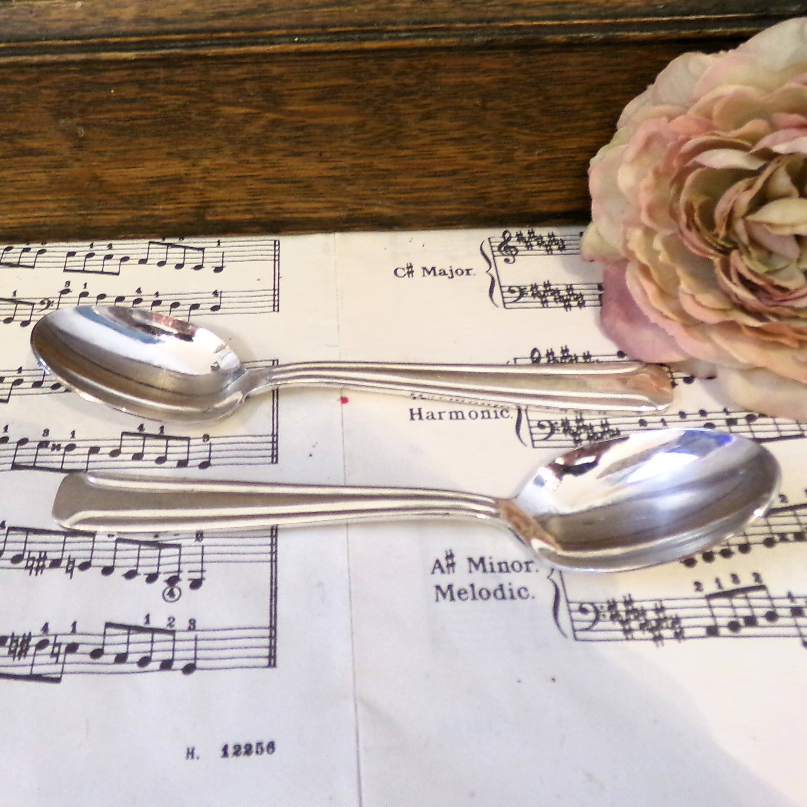 Art Deco silver-plated tea/dessert spoon set of 12