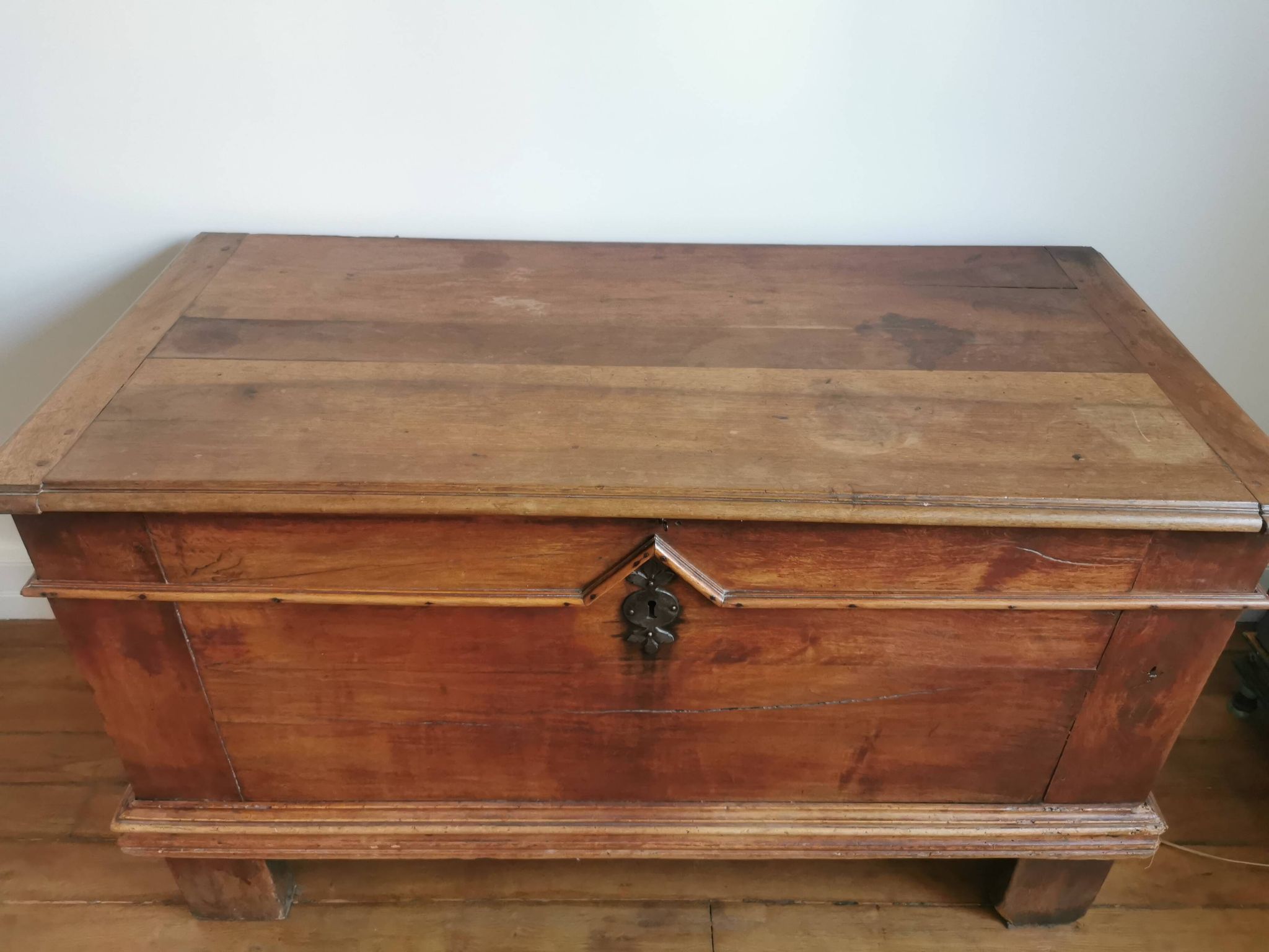 Old Vendée-style buffet