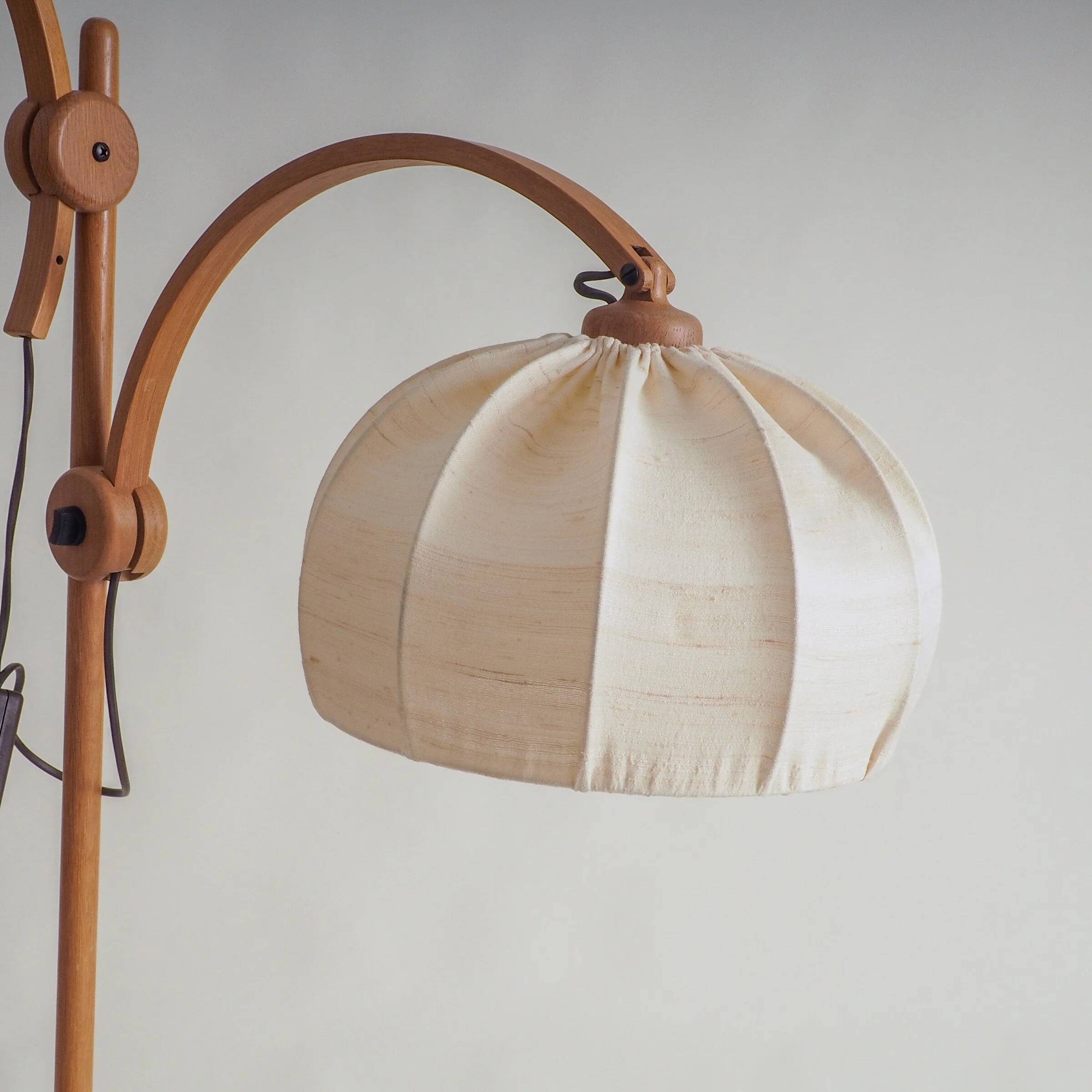 Teak floor lamp with 2 lampshades by Domus