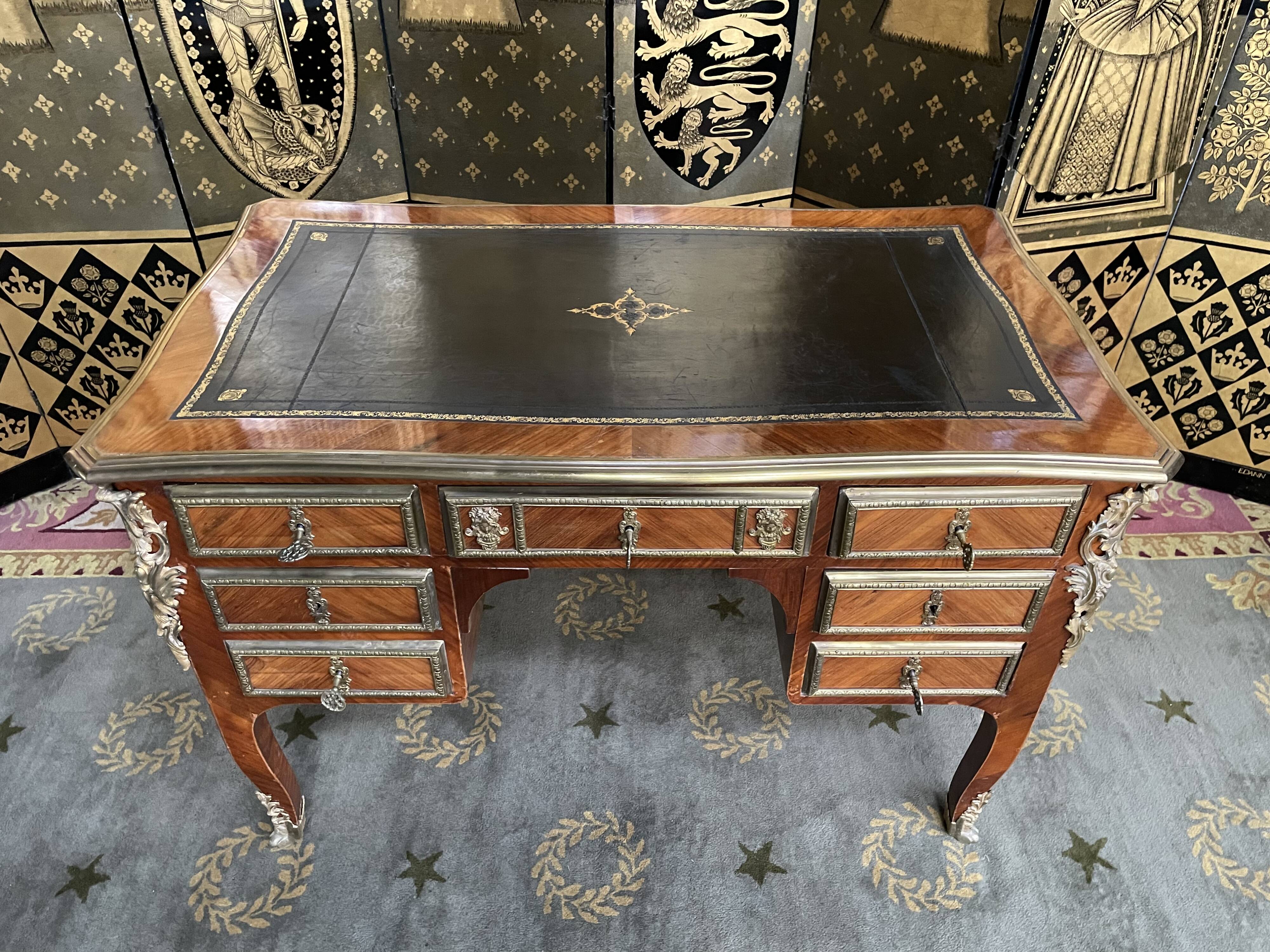 Bureau Louis XV Transition en marqueterie