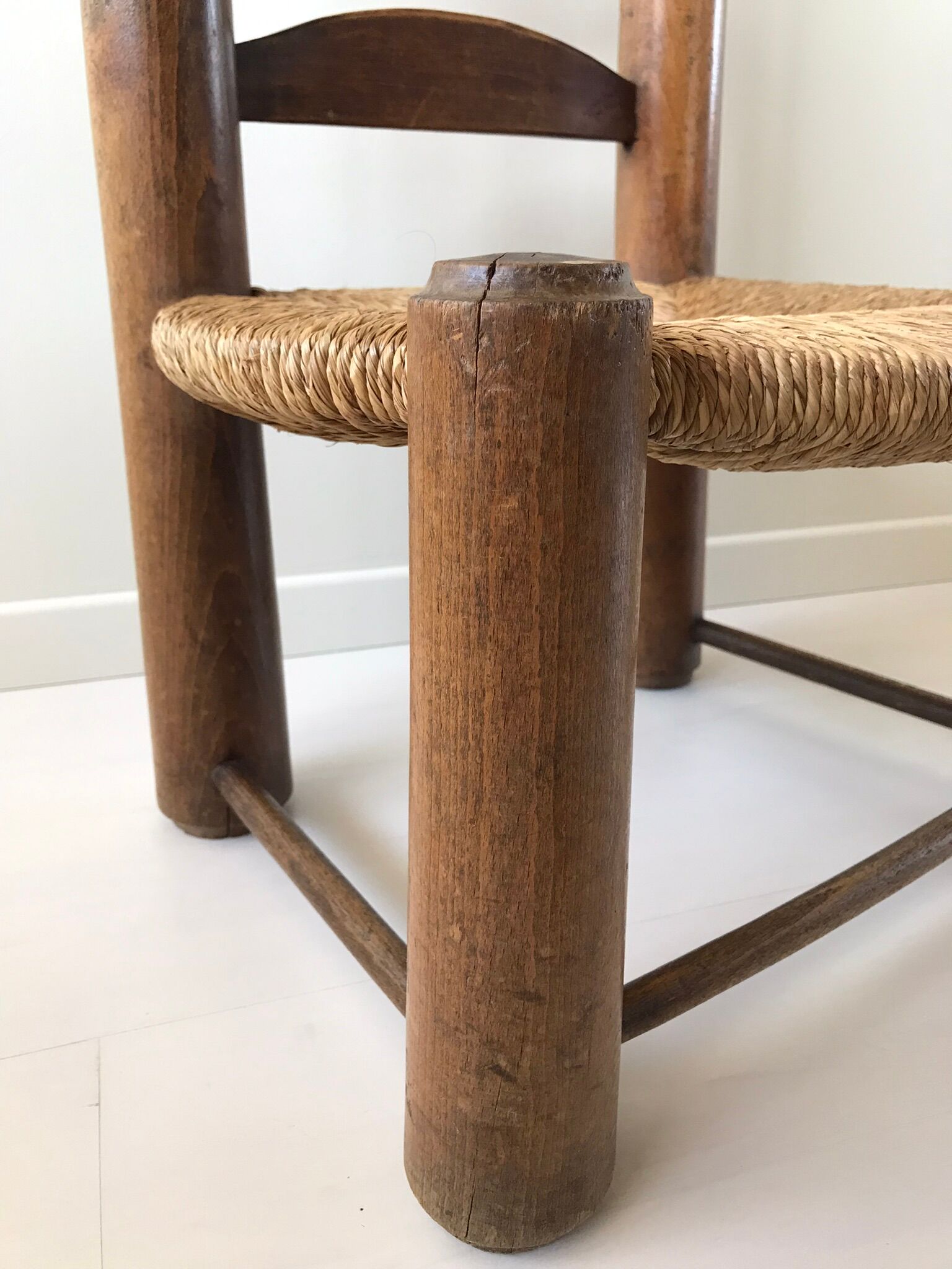 Solid wood straw chair