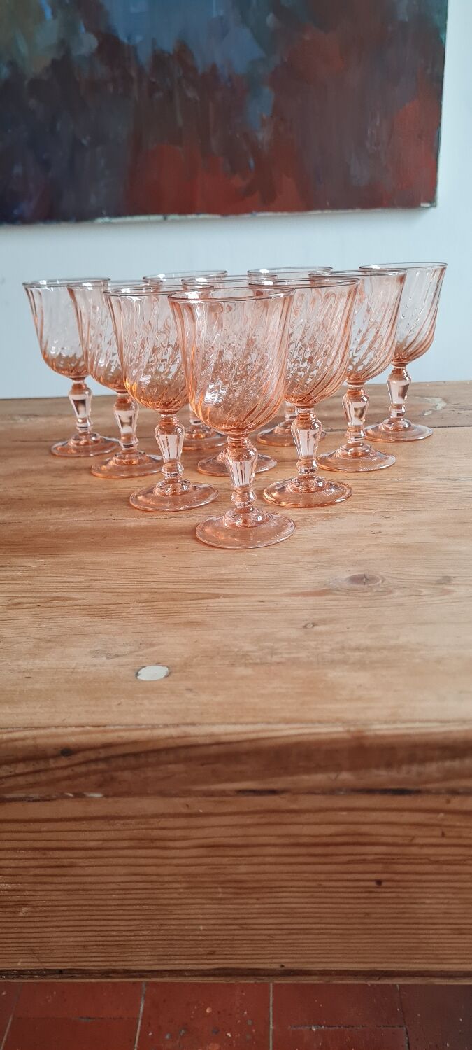 Service of ten arcopal rosaline glasses