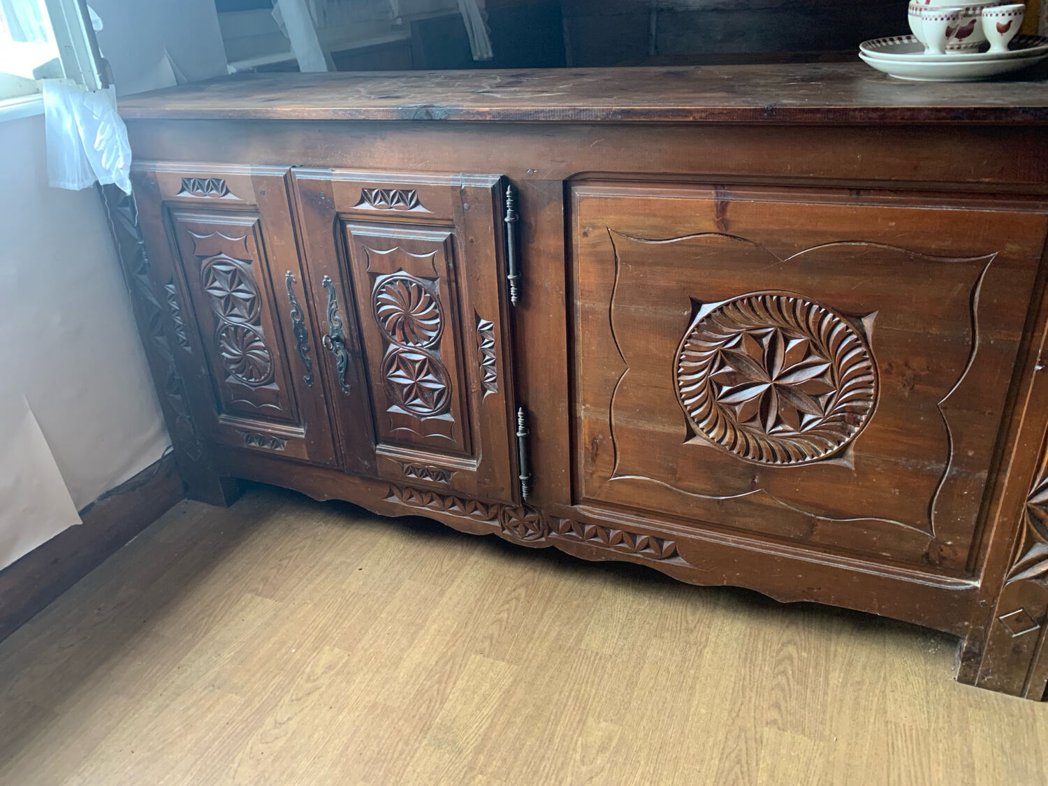 Carved wooden sideboard, Queyras region