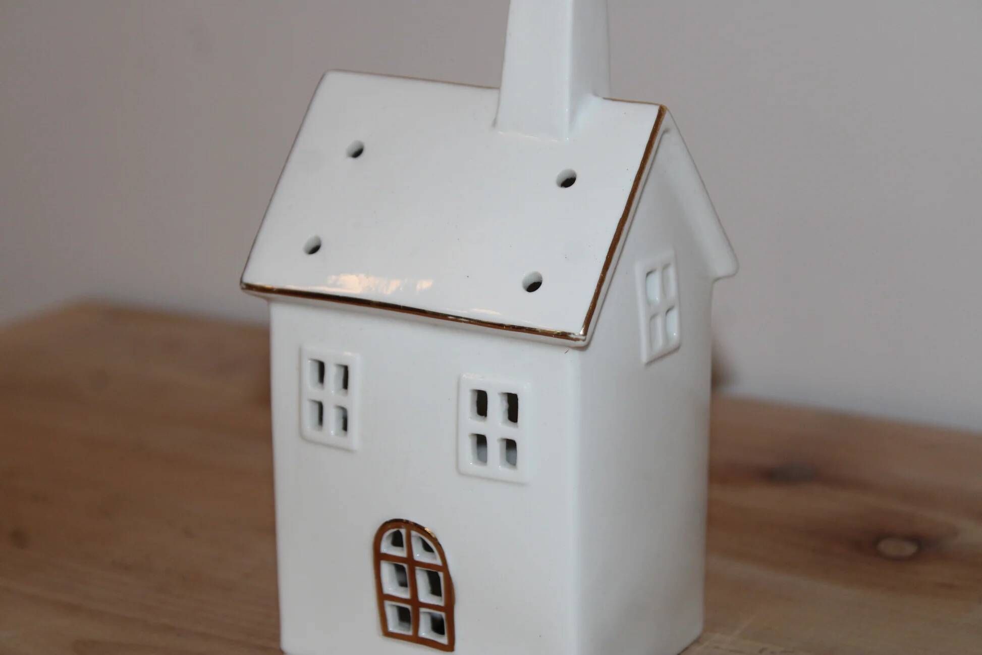 White and gold ceramic house lantern – Christmas light decoration
