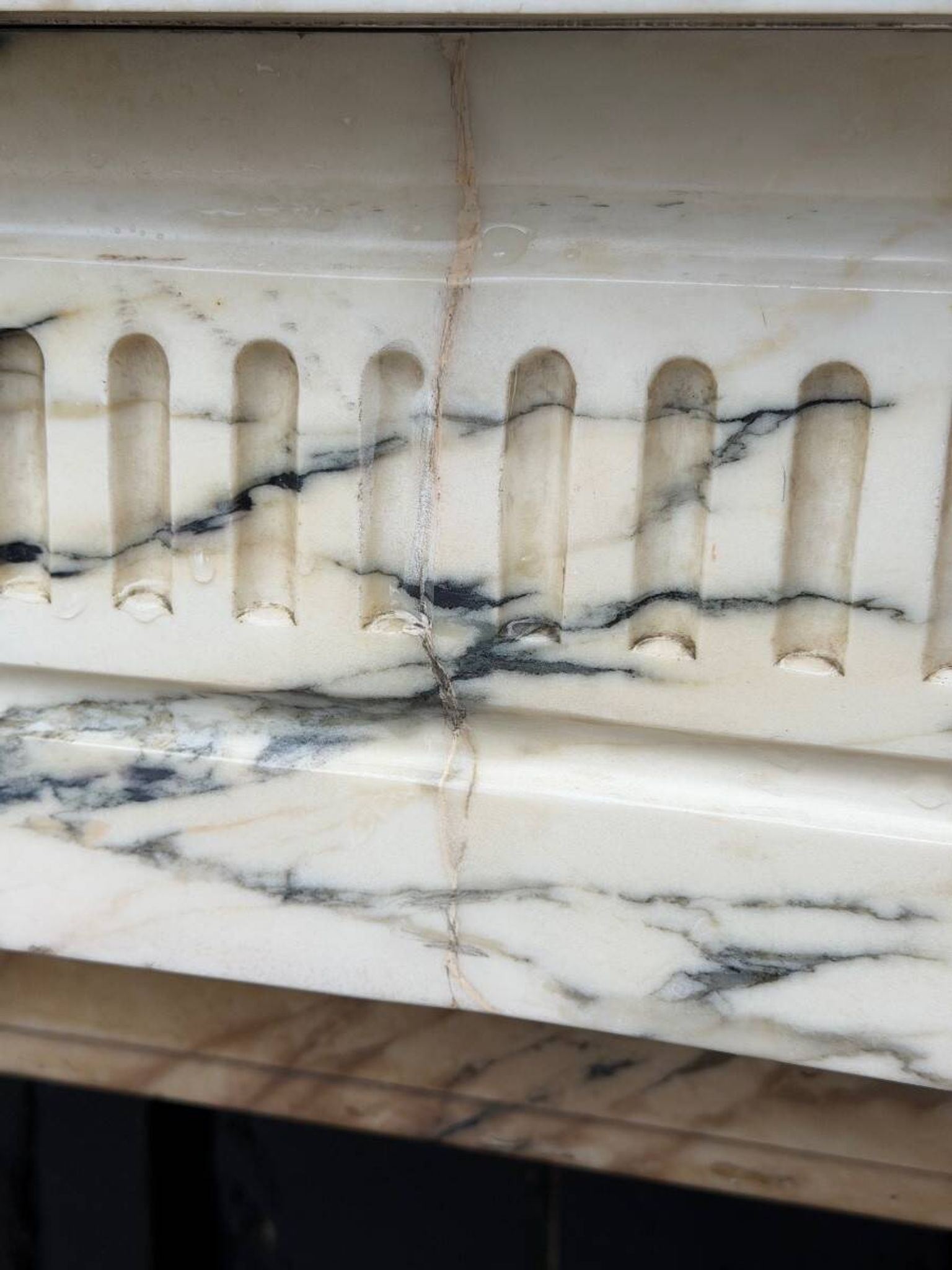 Cheminée Napoléon III en marbre Paonazzo vers 1880