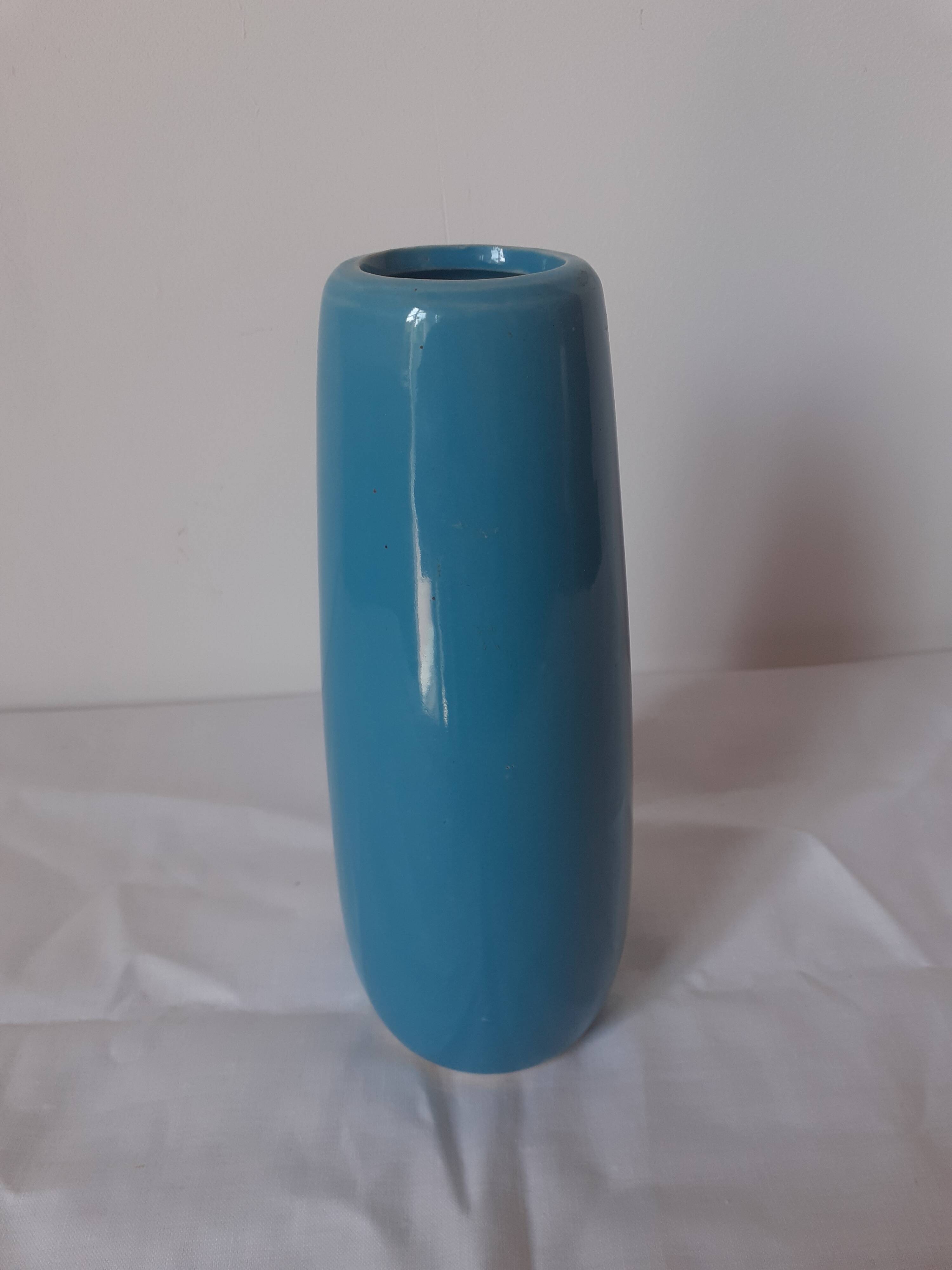 YR turquoise blue vase