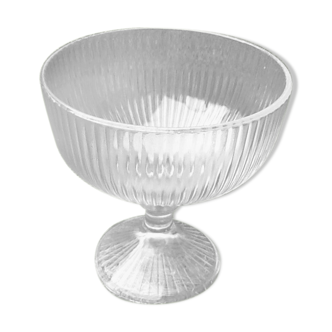 Cut on foot in moulded glass 50