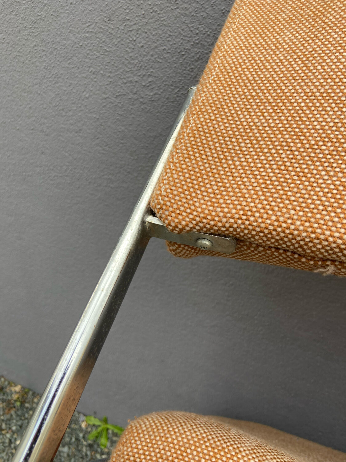 Set of 4 chromed metal chairs