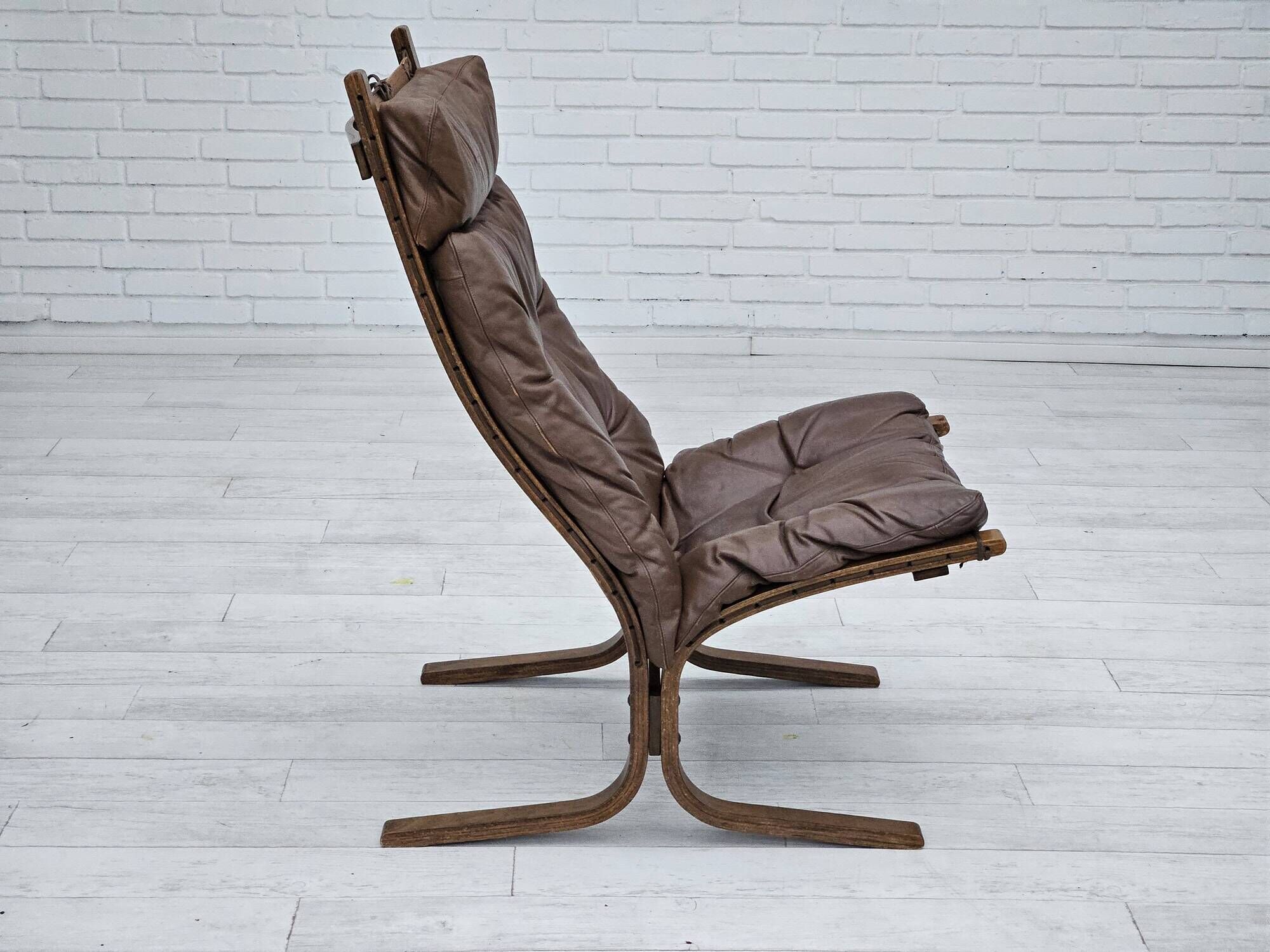 1970’s, Norwegian design, "Siesta" lounge chair by Ingmar Relling, leather, bentwood.