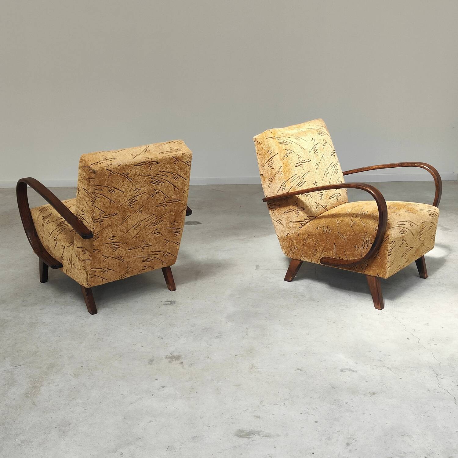 Pair of Art Deco armchairs H410 Type C by Jindrich Halabala for UP Zavody