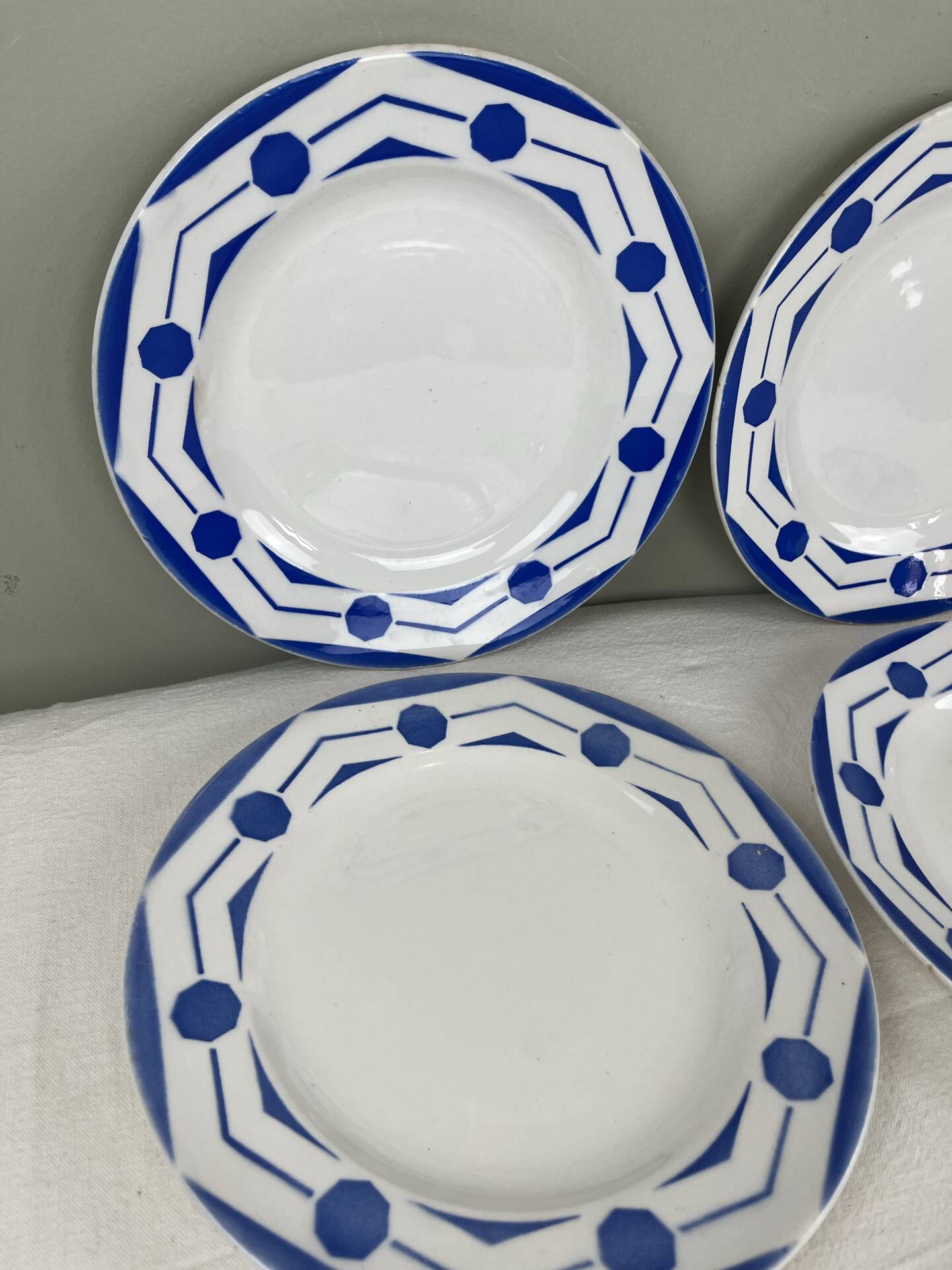 4 assiettes anciennes art déco