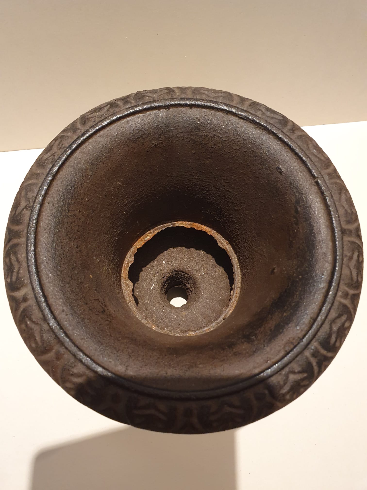 Medici cast iron vase